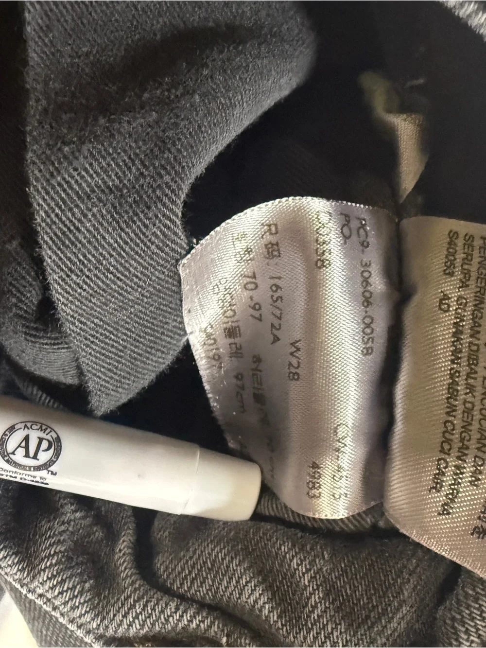 Levi's Slim Straight Jeans in Charcoal Black Orange tab
